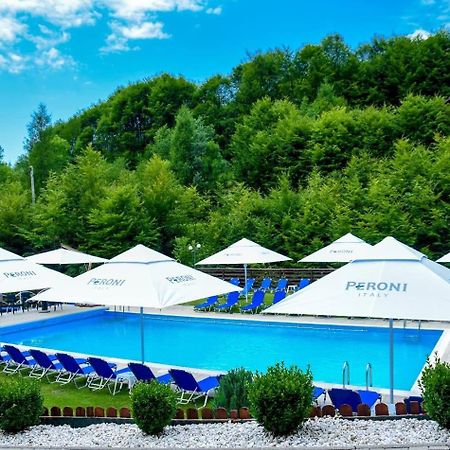 Hotel Complex Summertime Cavnic Exterior foto